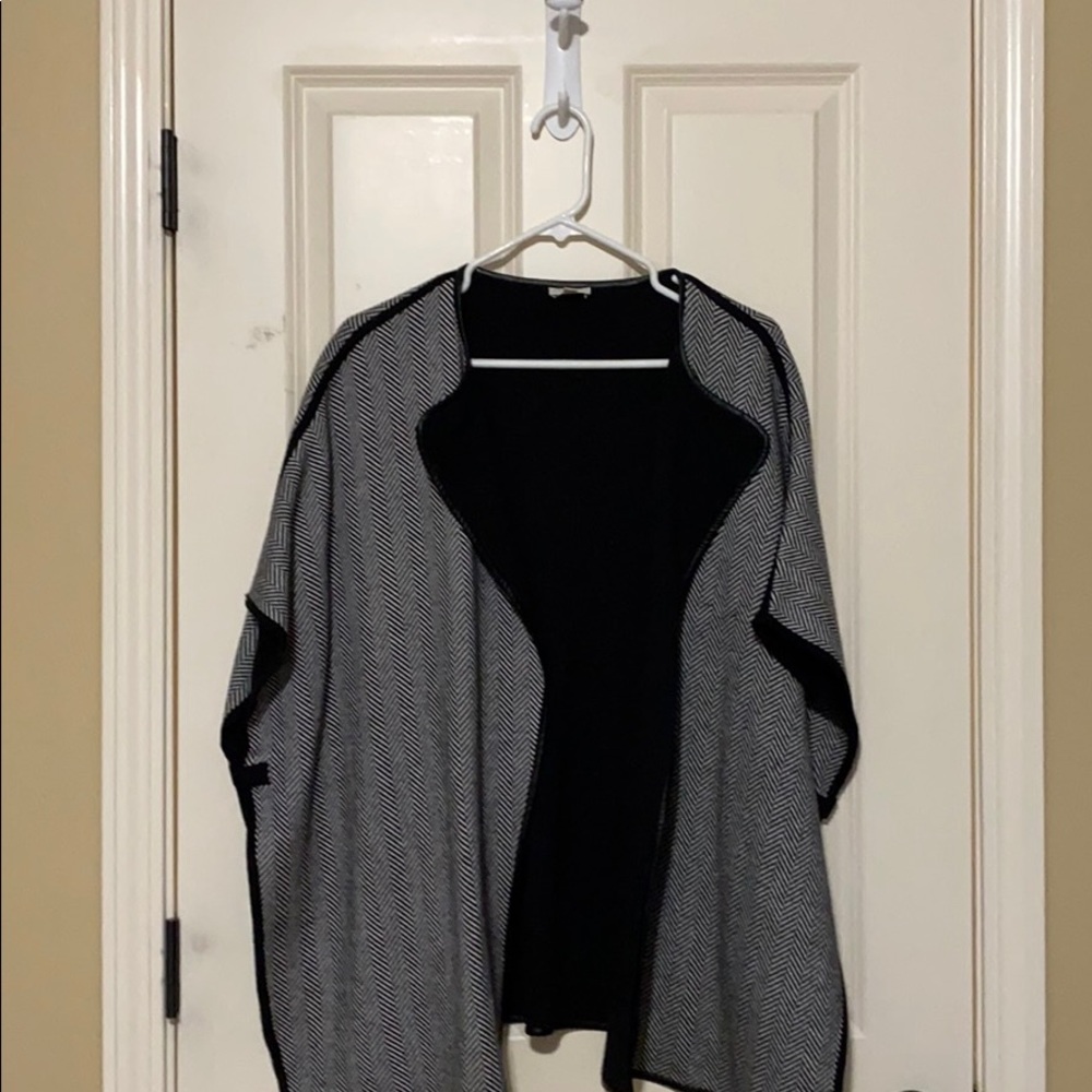 Talbots - Women’s Plus S/M (16/18) poncho